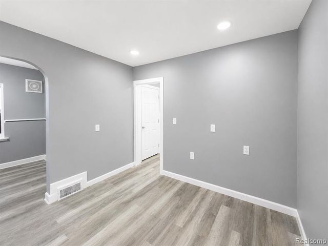 14205 Strathmoor Street, Detroit, MI 48227