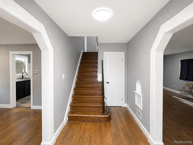 14205 Strathmoor Street, Detroit, MI 48227