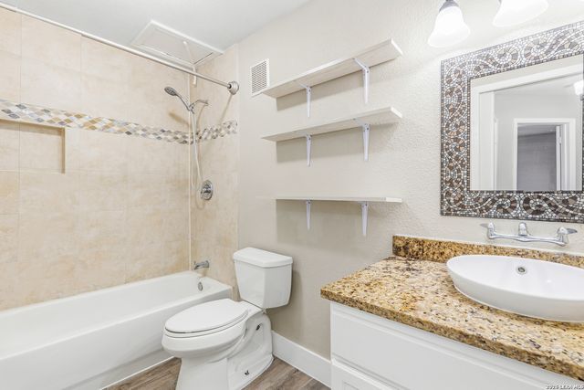 4119 Medical Dr Apt D206, San Antonio, TX 78229