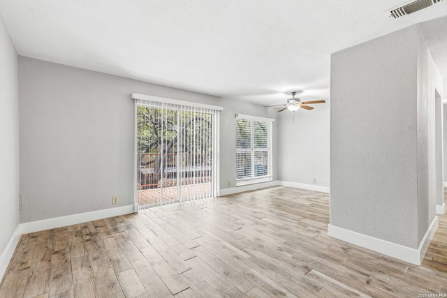4119 Medical Dr Apt D206, San Antonio, TX 78229
