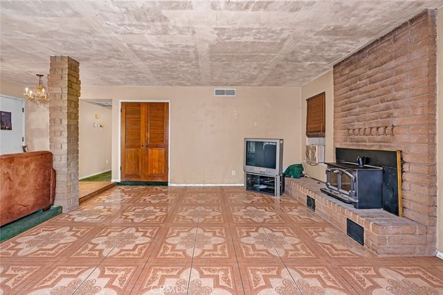 2160 3rd Street, Sanger, CA 93657