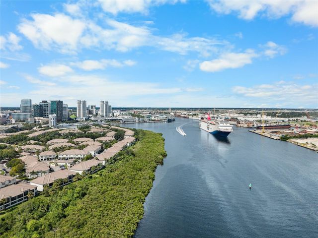 1109 NORMANDY TRACE ROAD 1109, Tampa, FL 33602