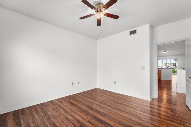 1109 NORMANDY TRACE ROAD 1109, Tampa, FL 33602