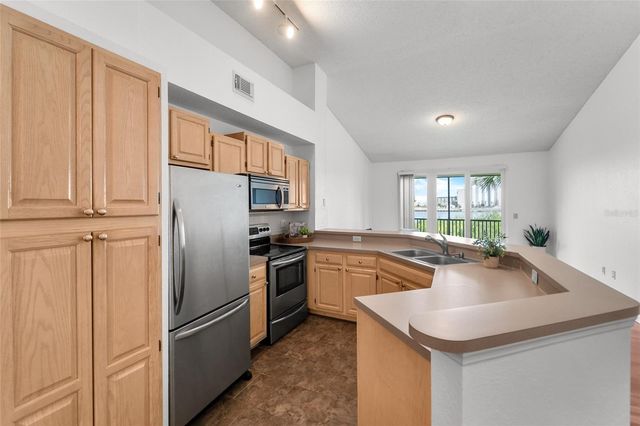 1109 NORMANDY TRACE ROAD 1109, Tampa, FL 33602