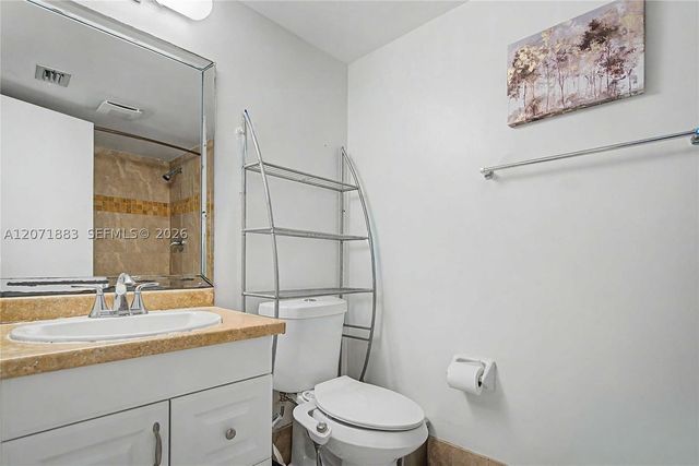 9520 Seagrape Dr 205, Davie, FL 33324
