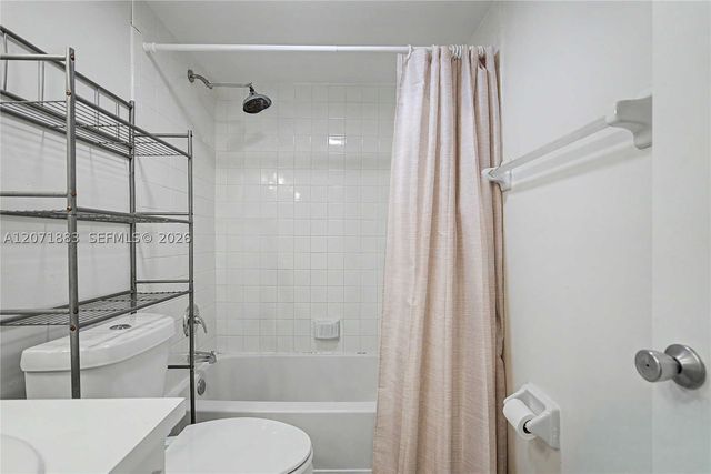 9520 Seagrape Dr 205, Davie, FL 33324