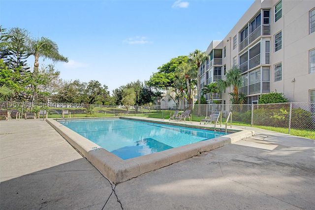 9520 Seagrape Dr 205, Davie, FL 33324