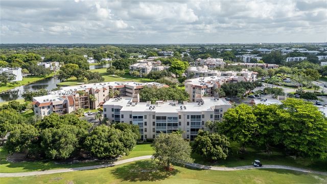 9520 Seagrape Dr 205, Davie, FL 33324