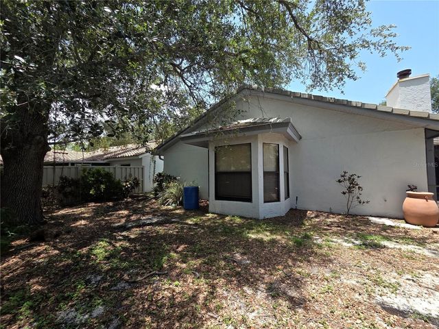 596 QUINTANA PLACE NE, St Petersburg, FL 33703