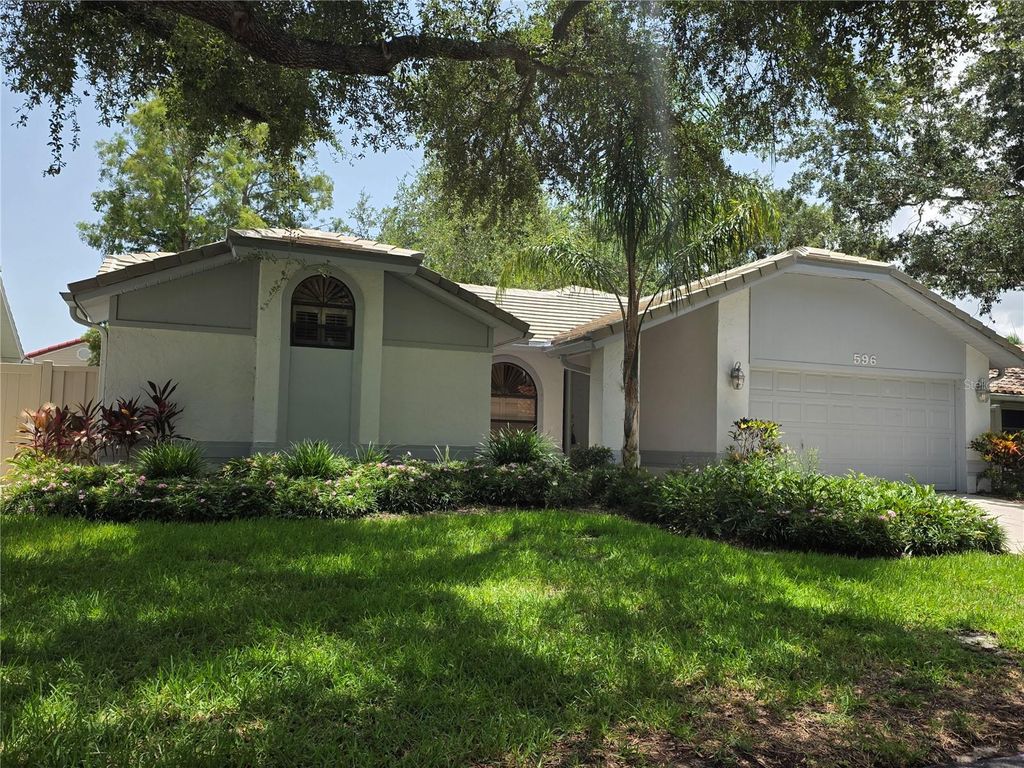 596 QUINTANA PLACE NE, St Petersburg, FL 33703