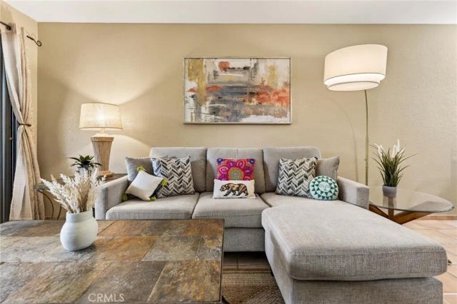 2812 N Auburn Court 202, Palm Springs, CA 92262