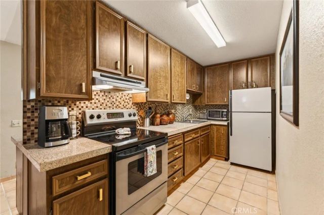 2812 N Auburn Court 202, Palm Springs, CA 92262