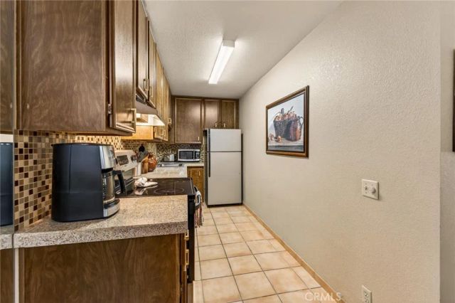 2812 N Auburn Court 202, Palm Springs, CA 92262
