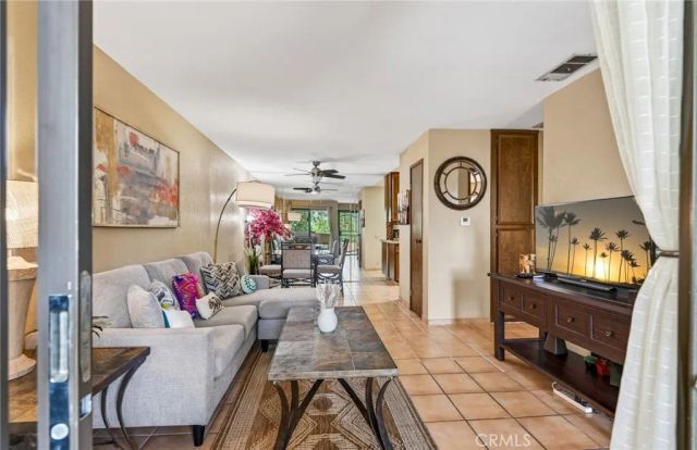 2812 N Auburn Court 202, Palm Springs, CA 92262
