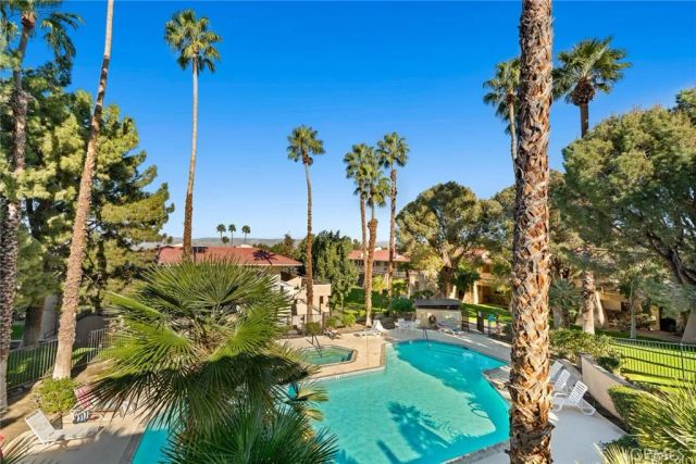 2812 N Auburn Court 202, Palm Springs, CA 92262