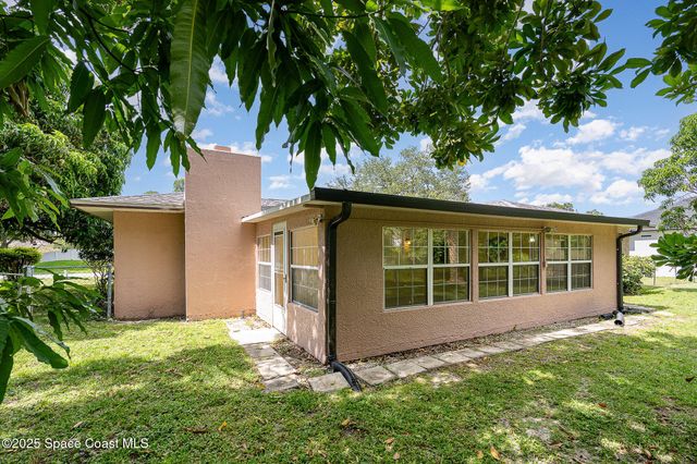 755 Haftez Street NE, Palm Bay, FL 32907