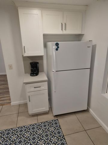 1603 W Hazelton Ave, Stockton, CA 95203