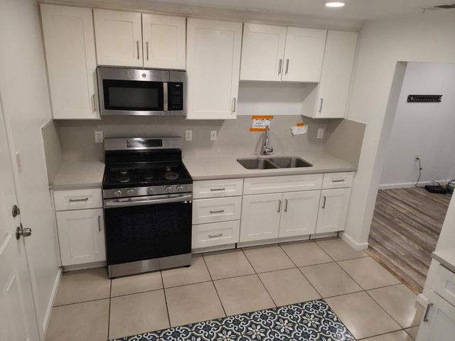 1603 W Hazelton Ave, Stockton, CA 95203