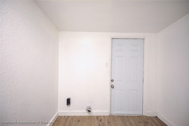 915 S Waldron Avenue, Avon Park, FL 33825