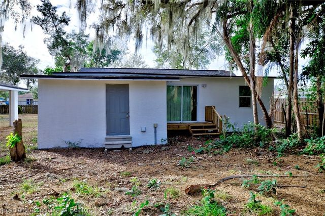 915 S Waldron Avenue, Avon Park, FL 33825