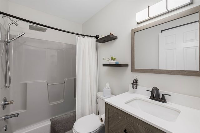 121 Spofford Avenue, Warwick, RI 02888