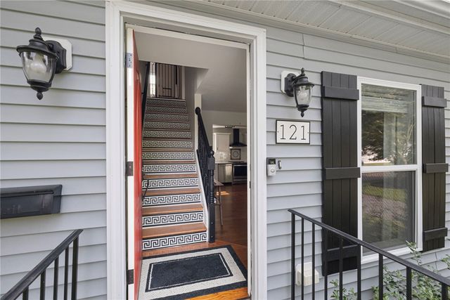 121 Spofford Avenue, Warwick, RI 02888