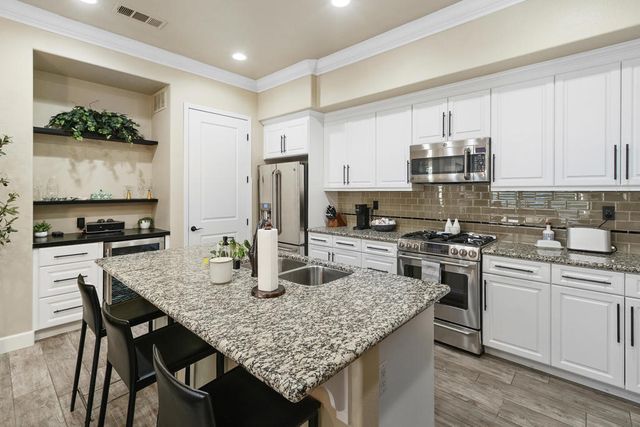 2102 Via Calderia 2102, Palm Desert, CA 92260