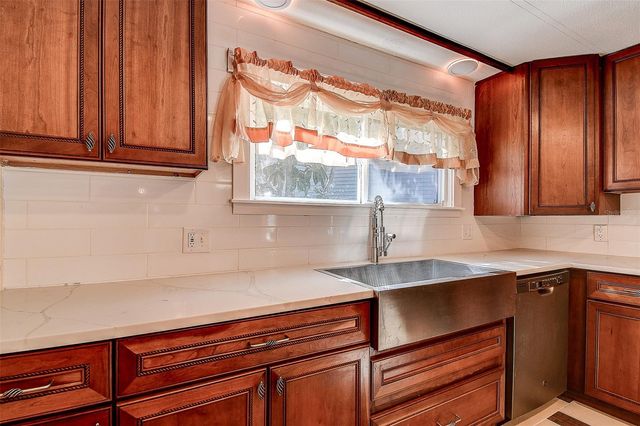 505 RIVERVIEW LANE, Tarpon Springs, FL 34689