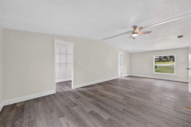 225 SKYLINE DRIVE, Lady Lake, FL 32159