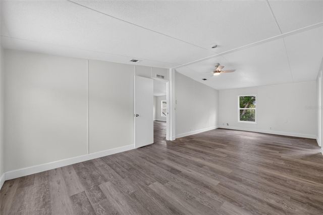 225 SKYLINE DRIVE, Lady Lake, FL 32159