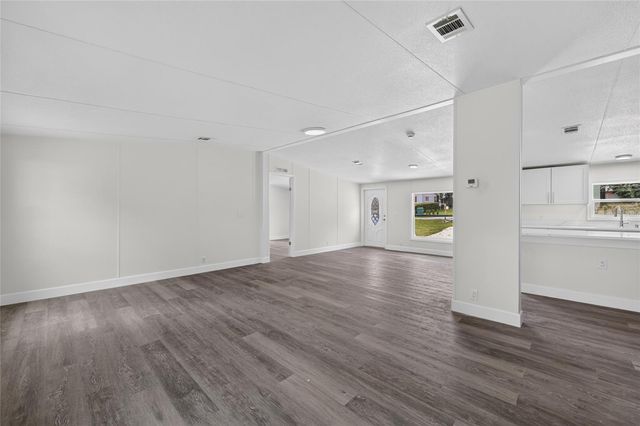 225 SKYLINE DRIVE, Lady Lake, FL 32159
