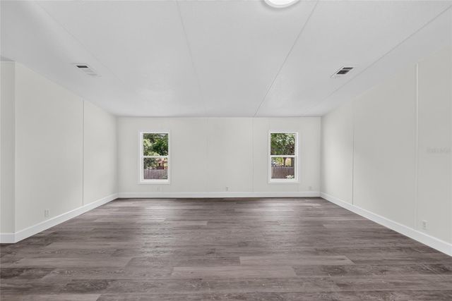 225 SKYLINE DRIVE, Lady Lake, FL 32159