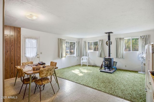 2887 CENTER Road, Overgaard, AZ 85933