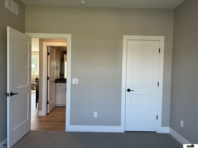 9100 Whitmer Drive, Lincoln, NE 68520