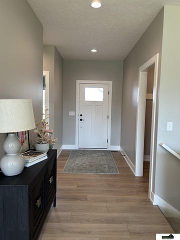 9100 Whitmer Drive, Lincoln, NE 68520