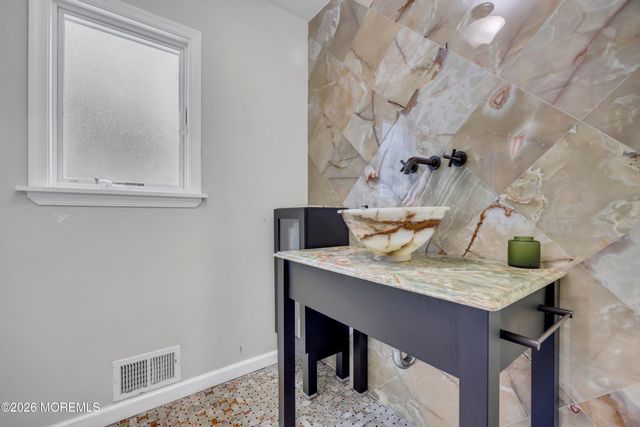 25 Surrey Lane, Ocean Twp, NJ 07712