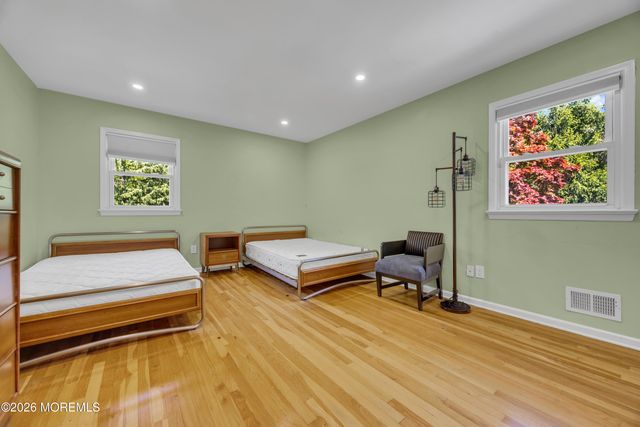 25 Surrey Lane, Ocean Twp, NJ 07712