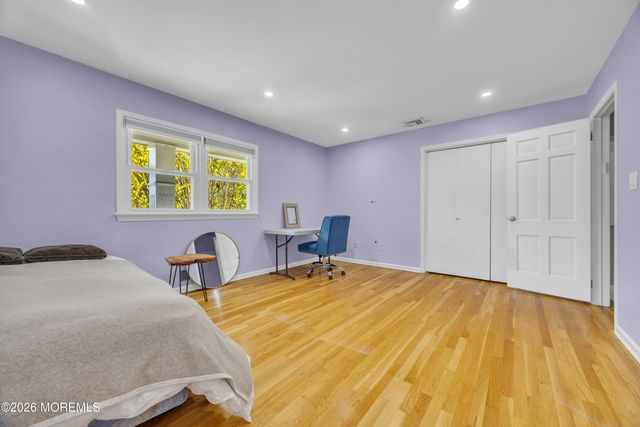 25 Surrey Lane, Ocean Twp, NJ 07712
