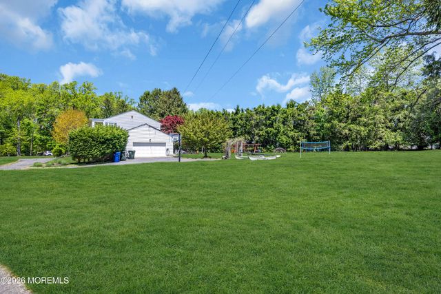 25 Surrey Lane, Ocean Twp, NJ 07712