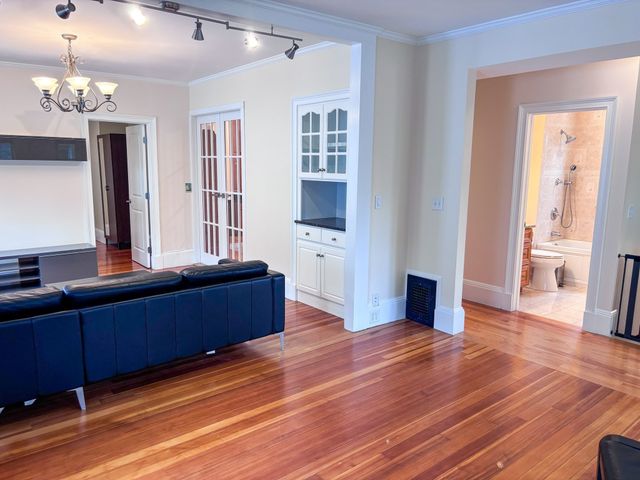 36 Oxford 36, Belmont, MA 02478