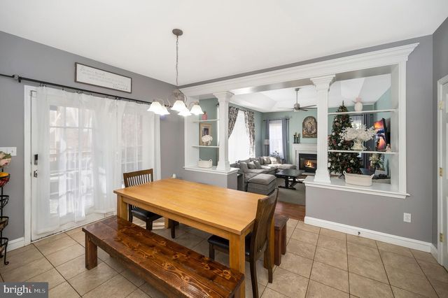 8 OAK CREST CT, Fredericksburg, VA 22405