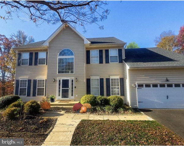 8 OAK CREST CT, Fredericksburg, VA 22405
