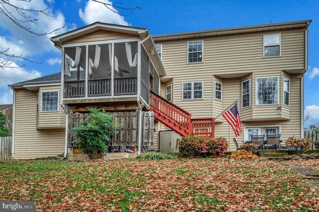 8 OAK CREST CT, Fredericksburg, VA 22405