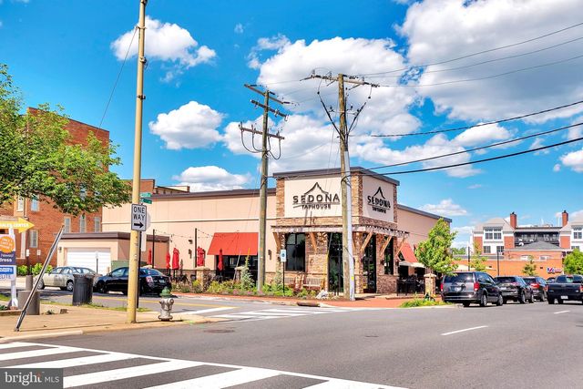 8 OAK CREST CT, Fredericksburg, VA 22405