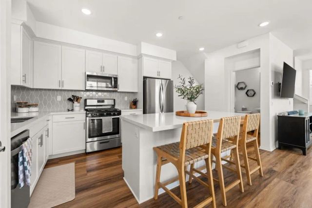 2328 Stardust, Escondido, CA 92025