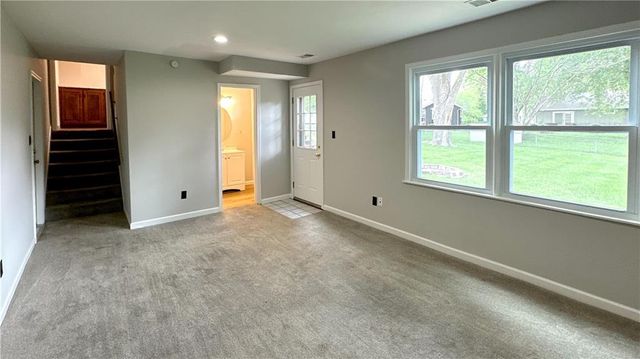 1208 SE 4th Terrace, Lee's Summit, MO 64063