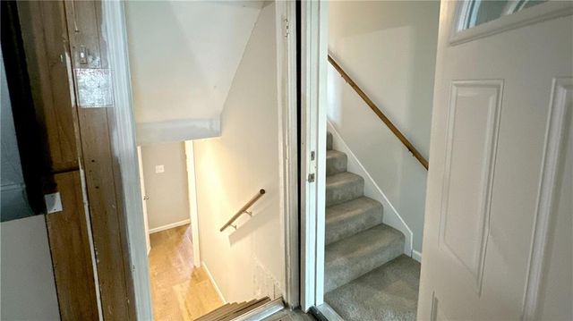 1208 SE 4th Terrace, Lee's Summit, MO 64063