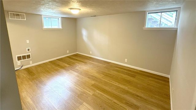 1208 SE 4th Terrace, Lee's Summit, MO 64063