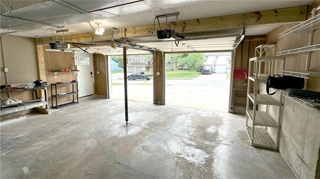 1208 SE 4th Terrace, Lee's Summit, MO 64063