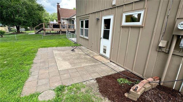 1208 SE 4th Terrace, Lee's Summit, MO 64063